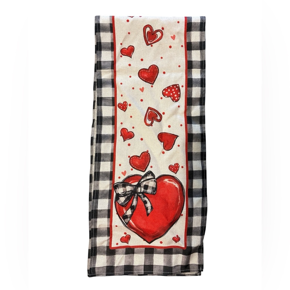 Valentines Day Heart Patterned Table Runner